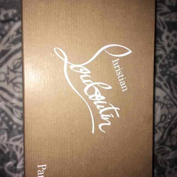 Red bottoms - Picture 2 of 4